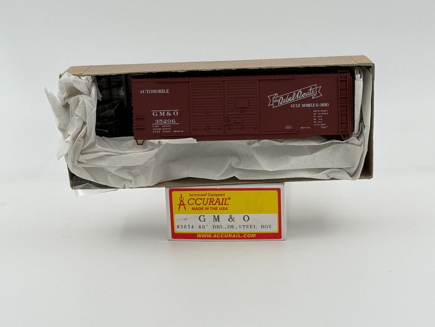 Accurail GM&O 40' Double door steel box car kit, #3624