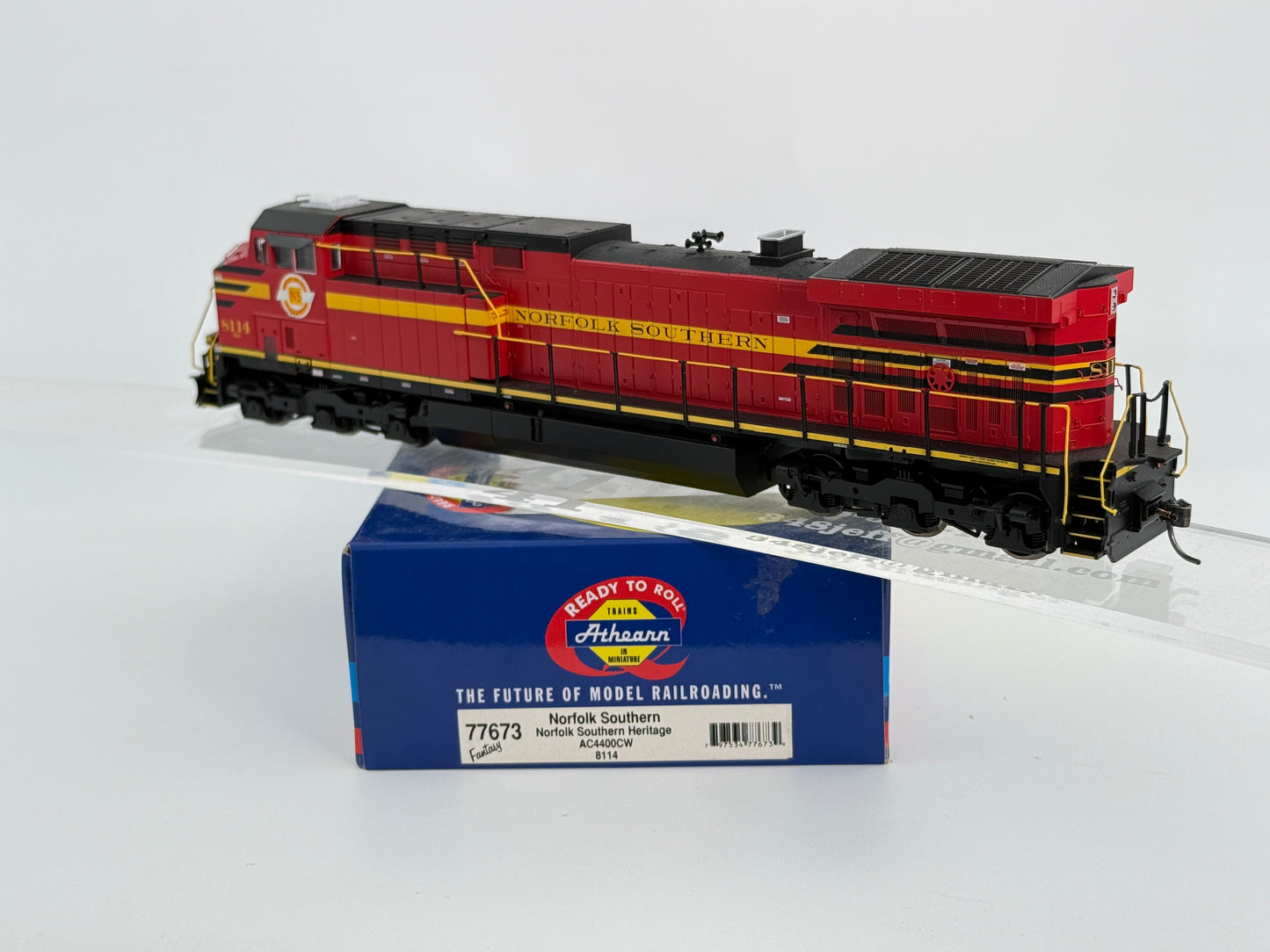 Athearn Ready to Run HO Scale Norfolk Southern/Norfolk Southern Heritage AC4400CW 8114, Kadee couplers installed, pre-owned, DC, DCC ready