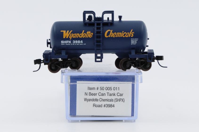 Atlas Wyandotte Chemicals N Beer Can Tank Car #SHPX3984, 50 005 011