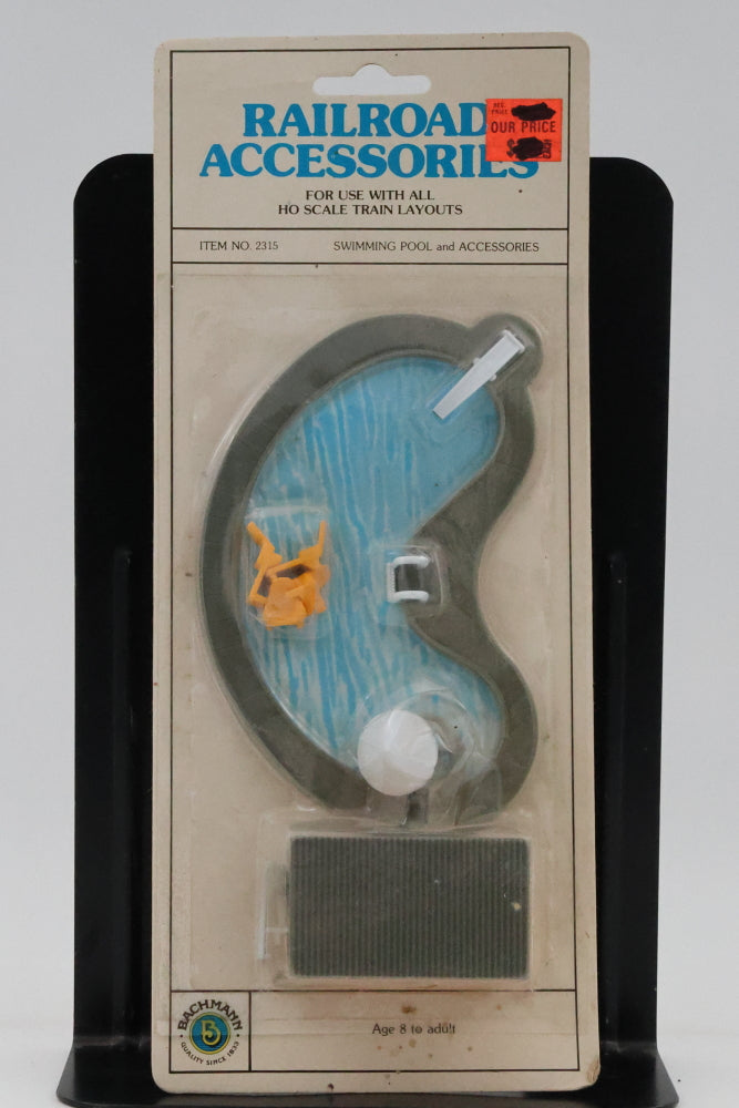 Bachmann Railroad Accessories, HO scale, Swimming pool and accessories, 2315