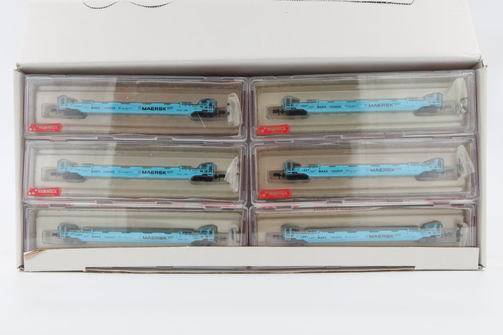 MDC-Roundhouse N scale 12 pack of 8477 Single Well Stack cars, Maersk, 12 different numbers, Rapido style couplers, NIB, never run, Asst.955