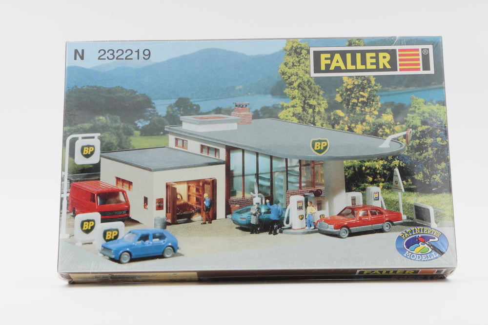 Faller N scale BP Gas Station Kit 232219, factory sealed