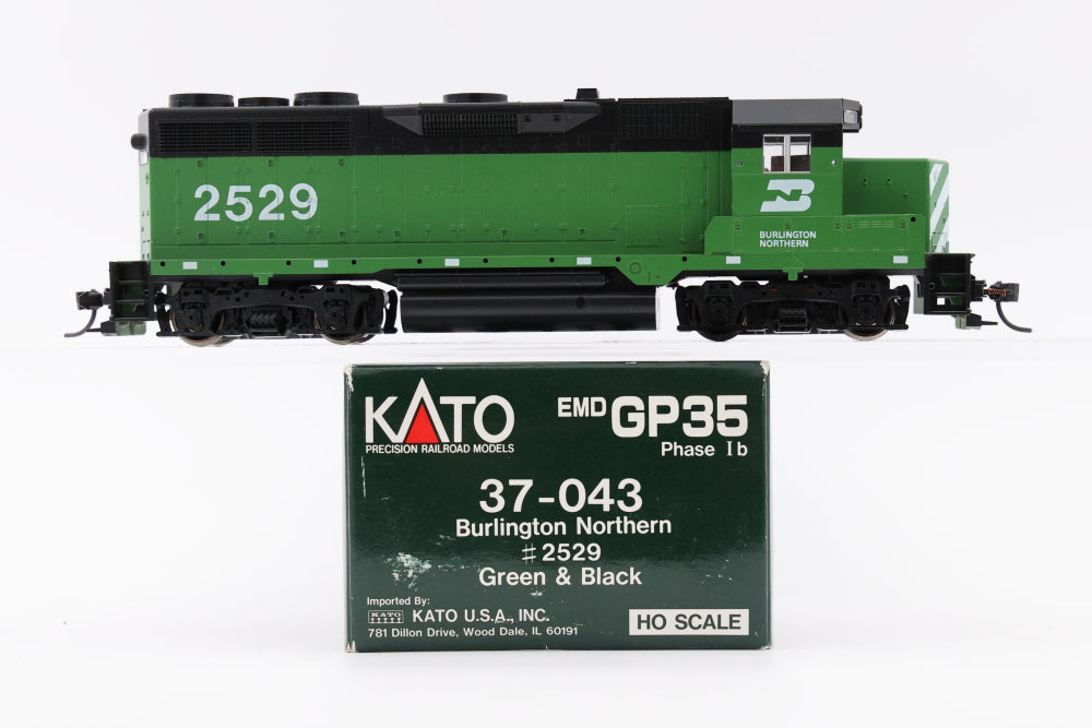 Kato HO scale Burlington Northern EMD GP35 2529, Phase Ib, 37-043, DC, used