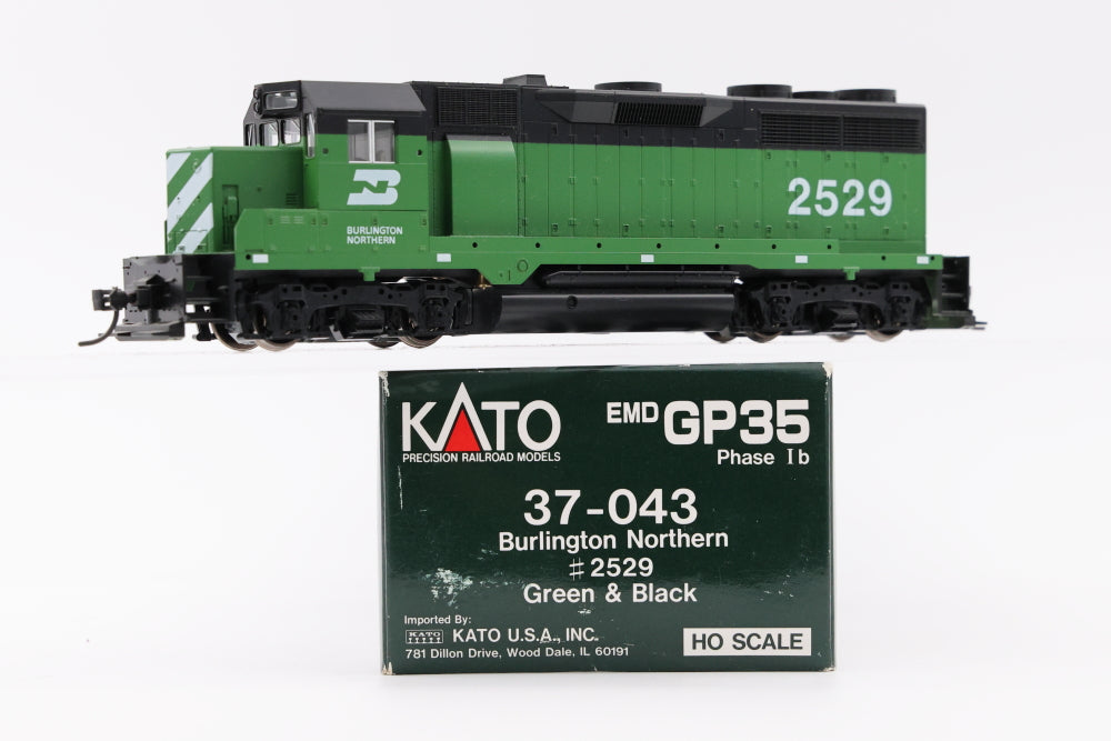 Kato HO scale Burlington Northern EMD GP35 2529, Phase Ib, 37-043, DC, used
