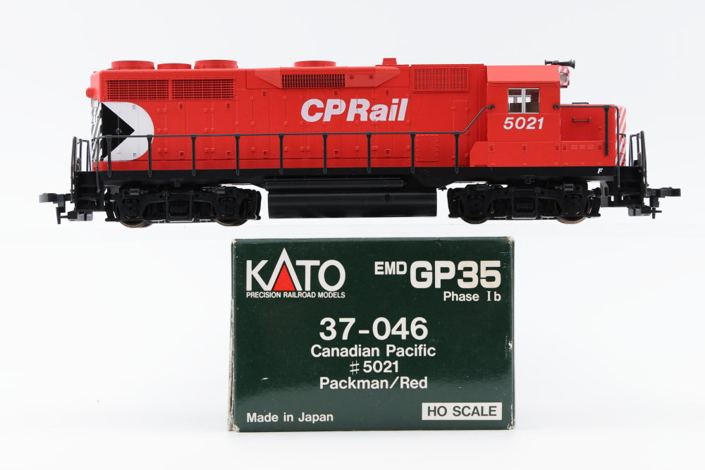 Kato HO scale Canadian Pacific EMD GP35 5021, Paceman/red, Phase Ib, 37-046, DC, used
