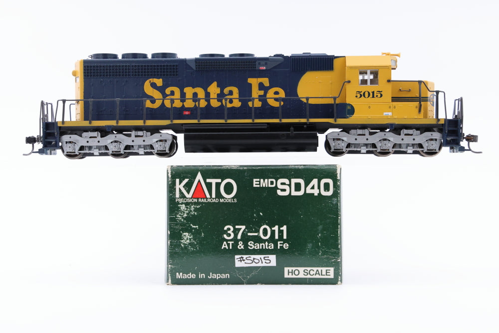 Kato HO scale Santa Fe EMD SD40, 5015, 5072, 37-011, DC, used