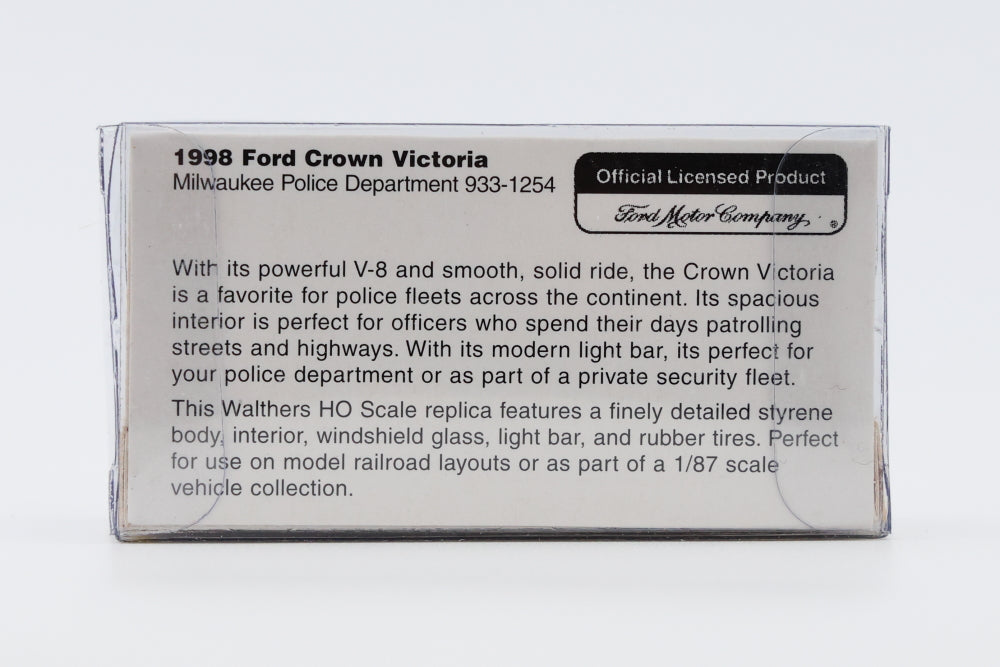 Walthers HO scale 1998 Ford Crown Victoria Milwaukee Police Dept, 933-1254