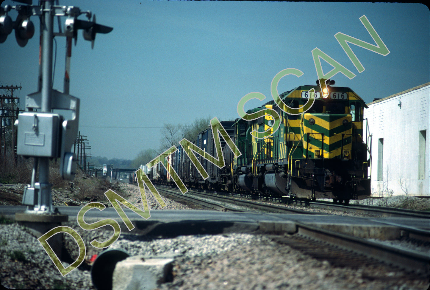 Original Kodachrome Slide, MKT SD40-2 616 leads train #104 at Crossover Bravo, Kansas City, KS