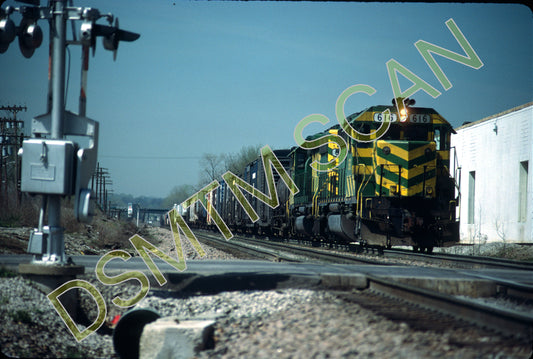 Original Kodachrome Slide, MKT SD40-2 616 leads train #104 at Crossover Bravo, Kansas City, KS