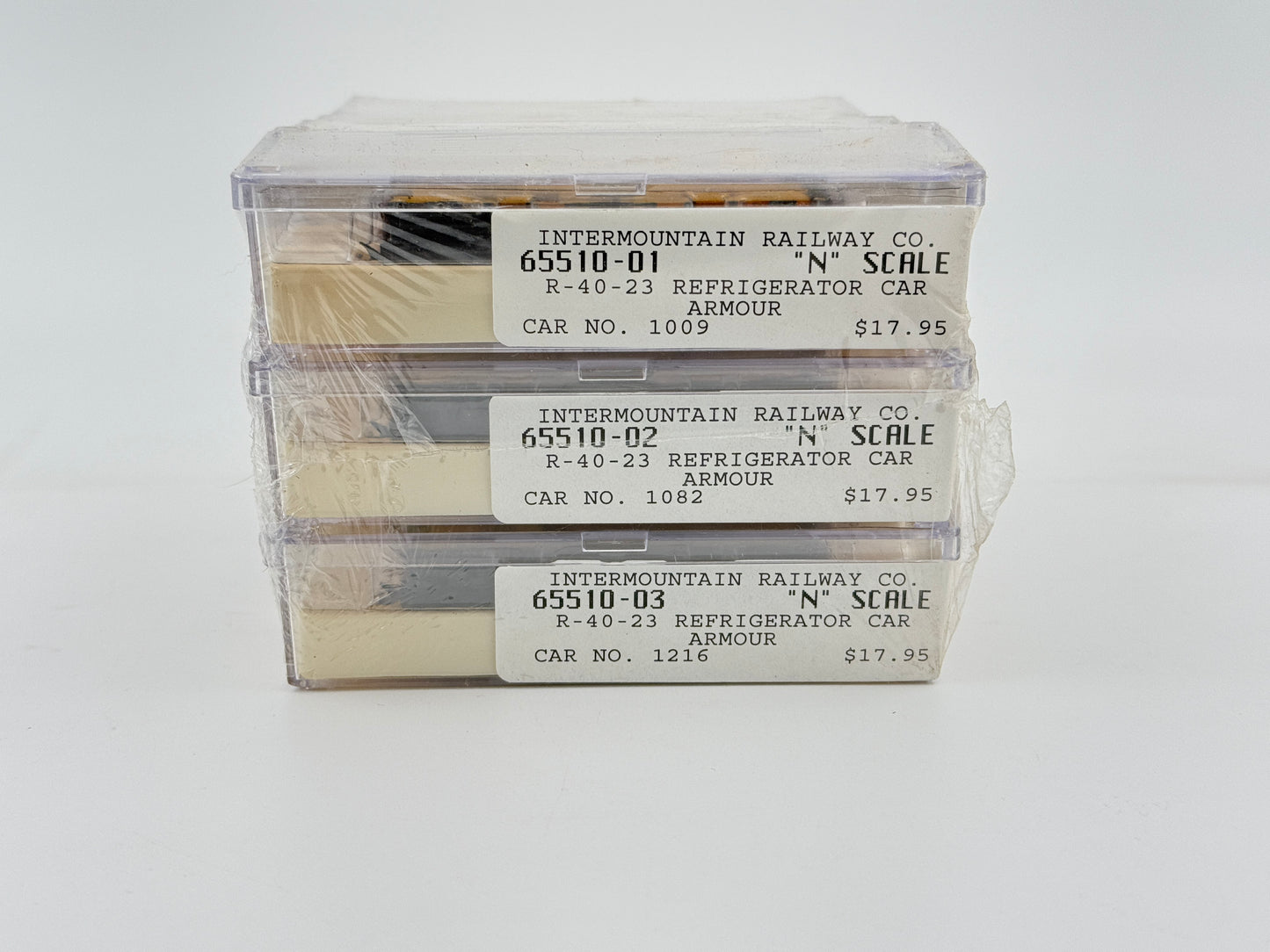Intermountain N scale Armour R-40-23 Refrigerator cars, 12 pack, kadee style couplers, factory assembled, preowned, new in box, factory sealed