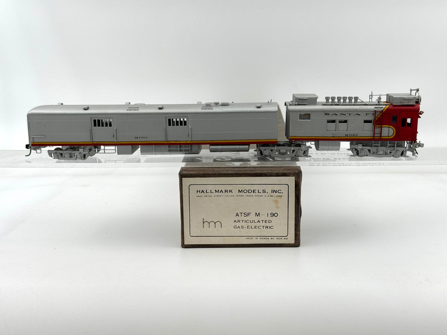 Hallmark Models Inc, HO scale Brass Santa Fe (ATSF) M-190 Articulated Gas Electric #1150, Original box, Custom Painted, pre-owned, DC, tested and runs