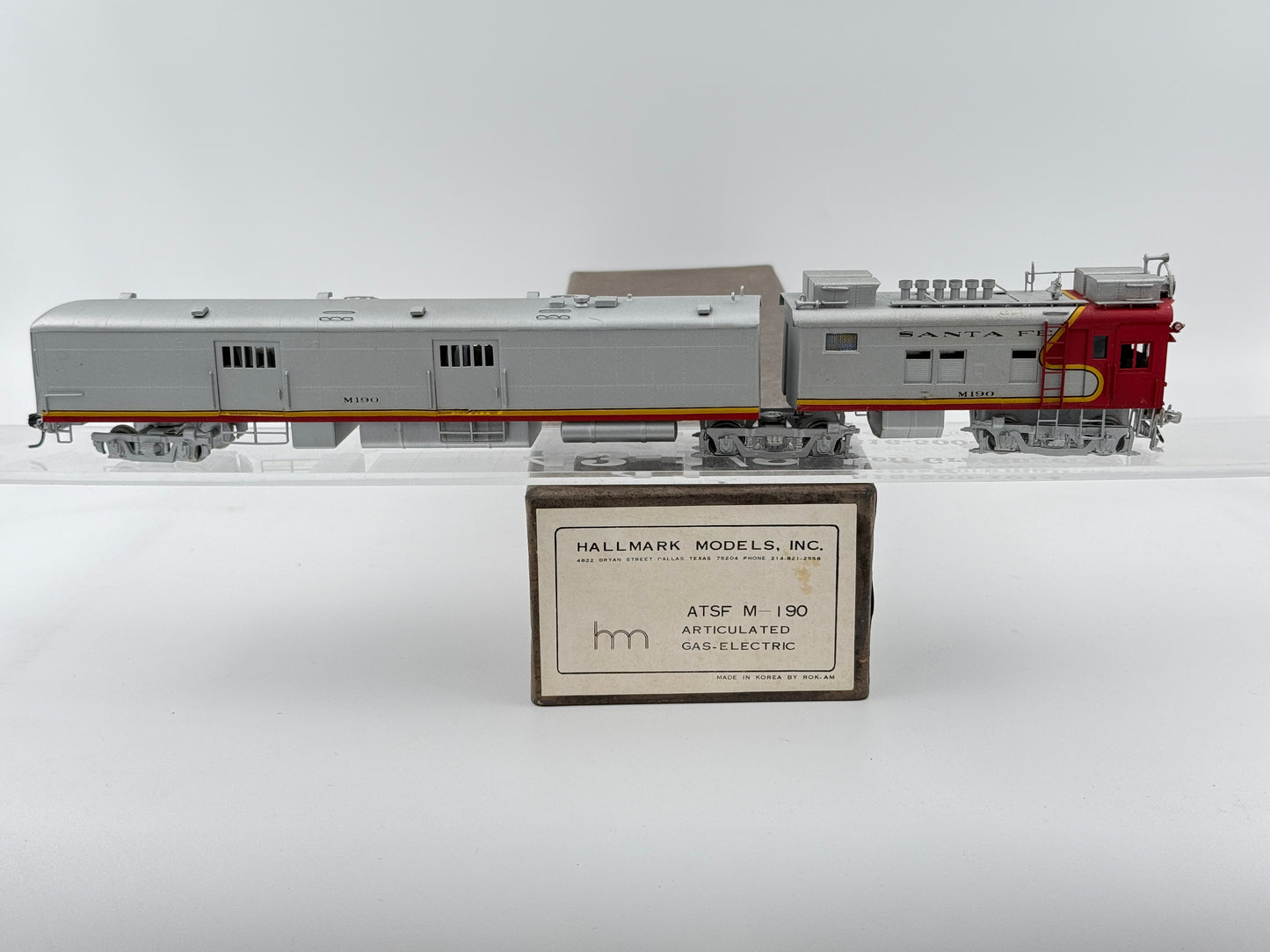 Hallmark Models Inc, HO scale Brass Santa Fe (ATSF) M-190 Articulated Gas Electric #1150, Original box, Custom Painted, pre-owned, DC, tested and runs