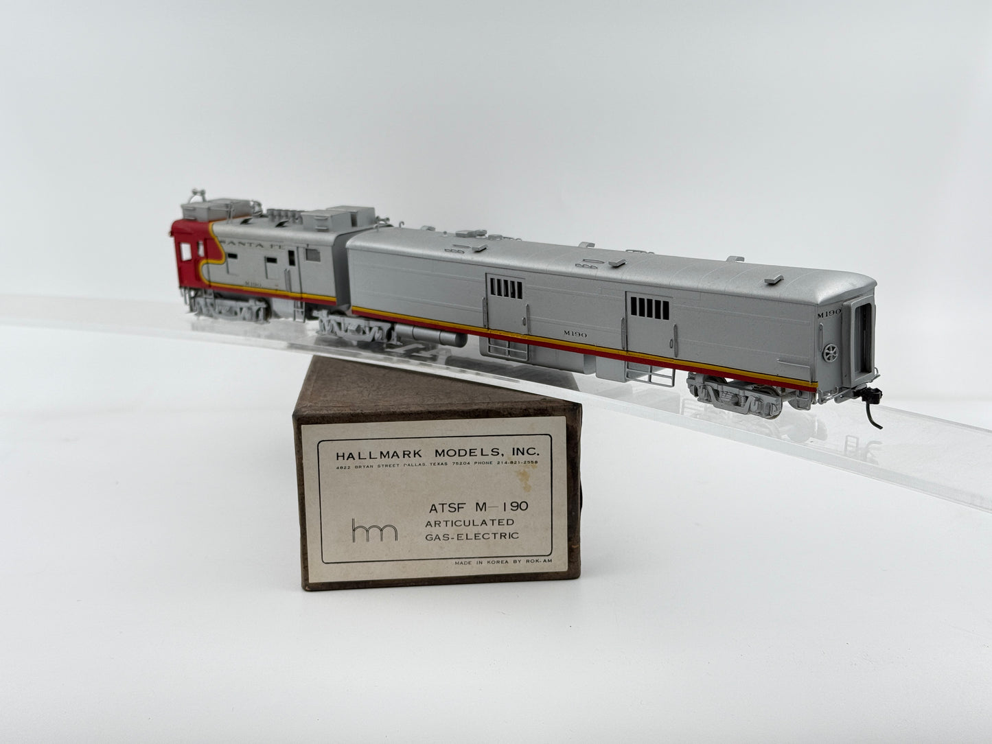 Hallmark Models Inc, HO scale Brass Santa Fe (ATSF) M-190 Articulated Gas Electric #1150, Original box, Custom Painted, pre-owned, DC, tested and runs