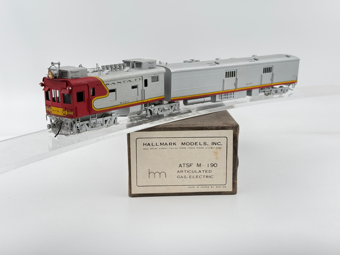 Hallmark Models Inc, HO scale Brass Santa Fe (ATSF) M-190 Articulated Gas Electric #1150, Original box, Custom Painted, pre-owned, DC, tested and runs