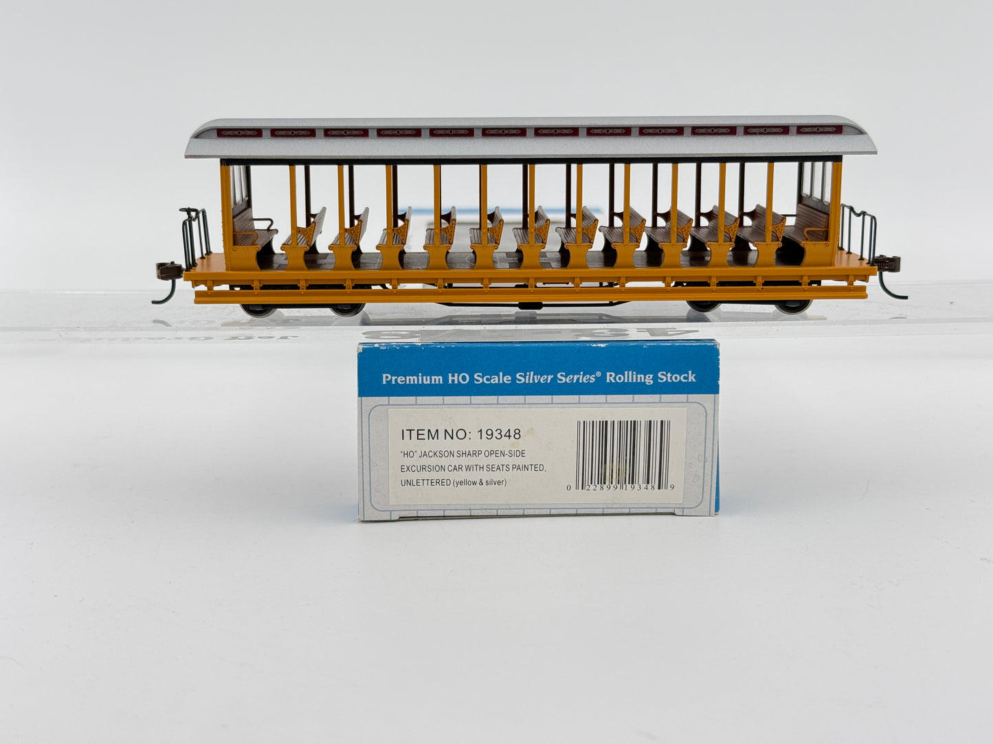 Bachmann Silver Series HO scale Jackson Sharp Open side excursion cars with seats painted, unlettered, Sliver and Yellow, original box, Pre-owned, NIB?
