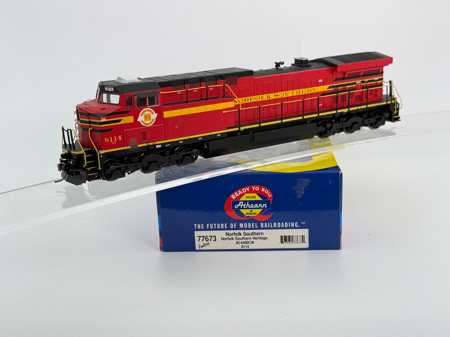 Athearn Ready to Run HO Scale Norfolk Southern/Norfolk Southern Heritage AC4400CW 8114, Kadee couplers installed, pre-owned,&nbsp;DC, DCC ready