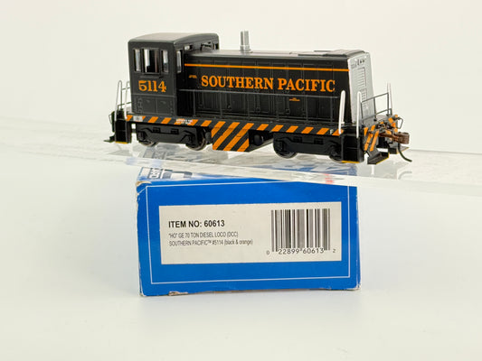 Bachmann HO scale Southern Pacific GE 70 ton loco with DCC, #5114, 60613, loco has been tested and runs, programed to #3