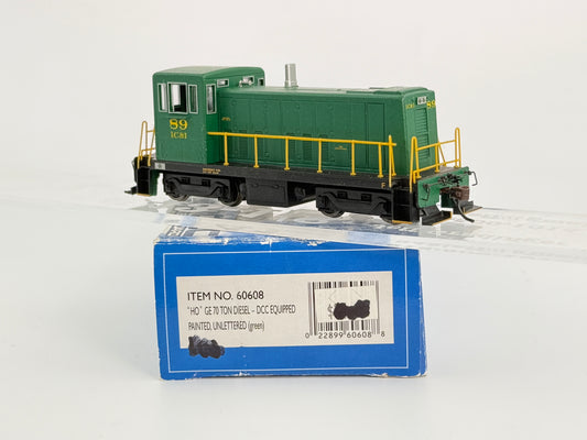 Bachmann HO scale Southern Pacific GE 70 ton loco with DCC, #5114, 60613, loco has been tested and runs, programed to #3 (Copy)