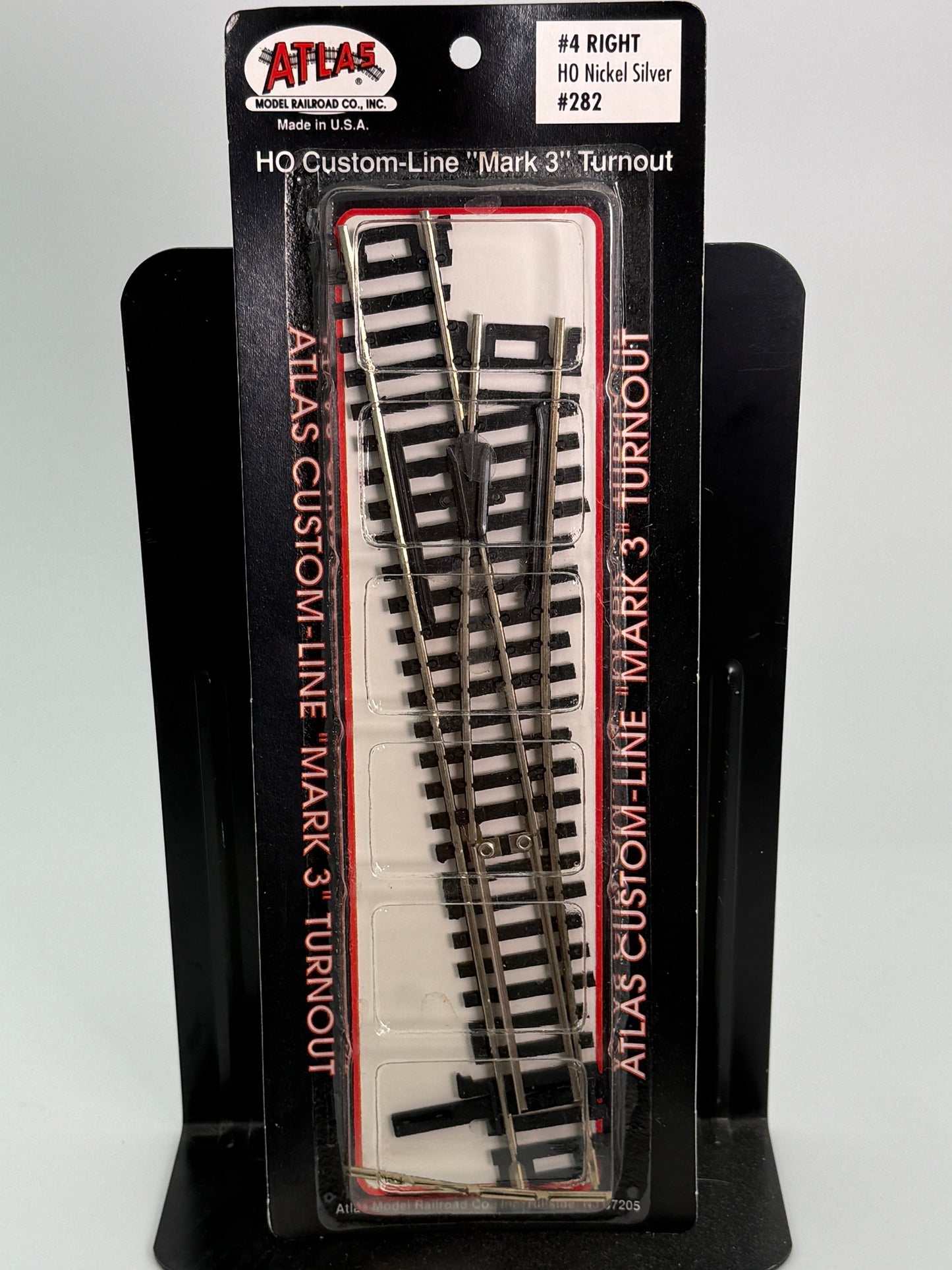 Atlas Custom Line, Mark 3, HO scale #4 Right hand turnout (switch) code 100, NIB, pre-owned, 282