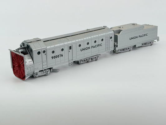 Athearn HO scale Union Pacific Rotary snow plow with tender, no original box, has been tested and front blades spin on DC