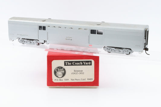 The Coach Yard, HO scale, Brass, Santa Fe Super Chief Baggage Car #3432-3452, body mounted Kadee couplers, metal wheels, Original box, pre-owned