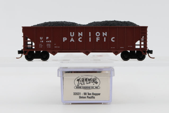 Atlas N scale 90 ton Hopper 18442, with coal load, with Kadee couplers, 32631