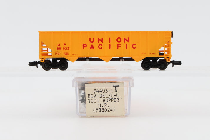 Bev-Bel N scale Union Pacific (UP) 100 ton Hopper car, 88022, 4493-1 Rapido Couplers