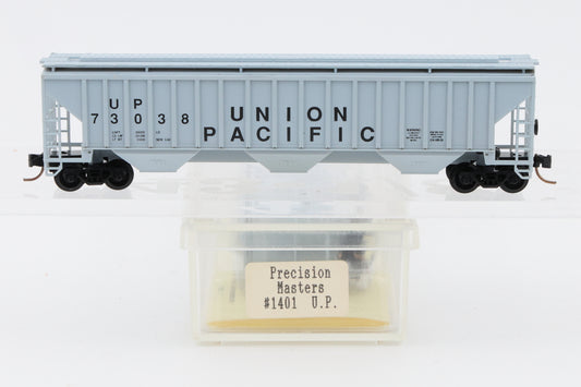 Precision Masters, N scale, Union Pacific (UP) 3 Bay Covered Hopper, Micro-trains couplers (trucks?), 73038, 1401
