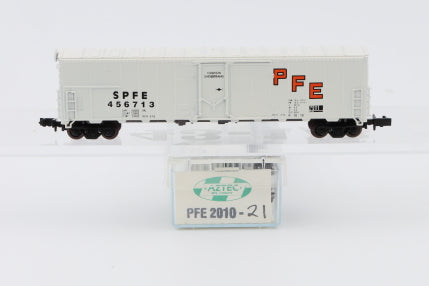 Aztec N scale Southern Pacific SPFE 50ft Reefer, 456713 Rapido style couplers, UPFE 2010-21