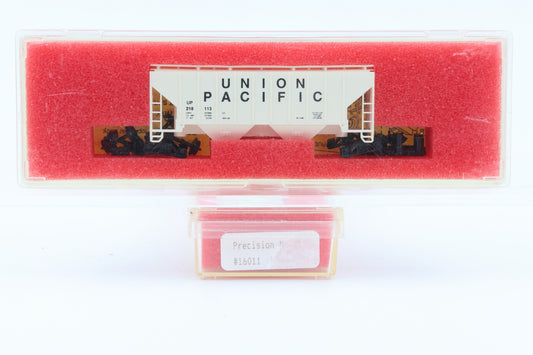 Precision Masters, N scale, Union Pacific (UP) 2 Bay Covered Hopper (trucks need assembly), rapido style couplers, 218113, 16011