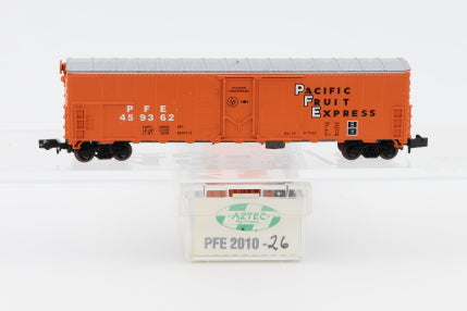 Aztec N scale Pacific Fruit Express PFE 50ft Reefer, 459362 Rapido style couplers, PFE 2010-26