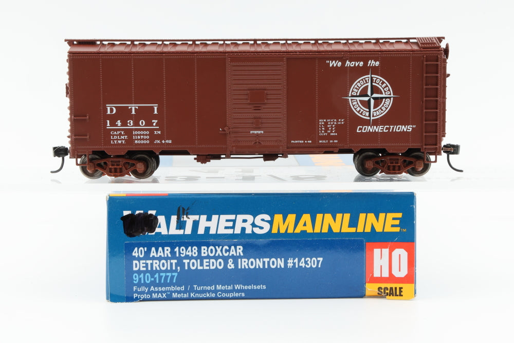 Walthers Mainline, HO scale, Detroit, Toledo, and Ironton (DT&I) 40' AAR 1948 Box Car, 14307, 910-1777