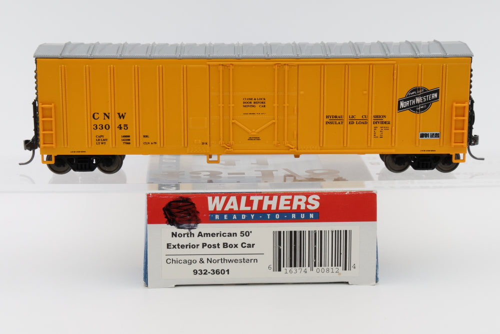 Walthers, HO Scale, Chicago and Northwestern (CNW) North America 50' Exterior Post Box Car, 33045&nbsp; 932-3601