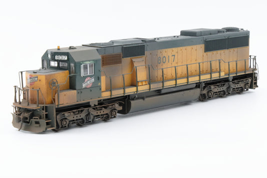 Proto 2000 HO scale Chicago and Northwestern (CNW) SD60 8017 DCC with Sound, Weathered, Pre-owned, used, no original box