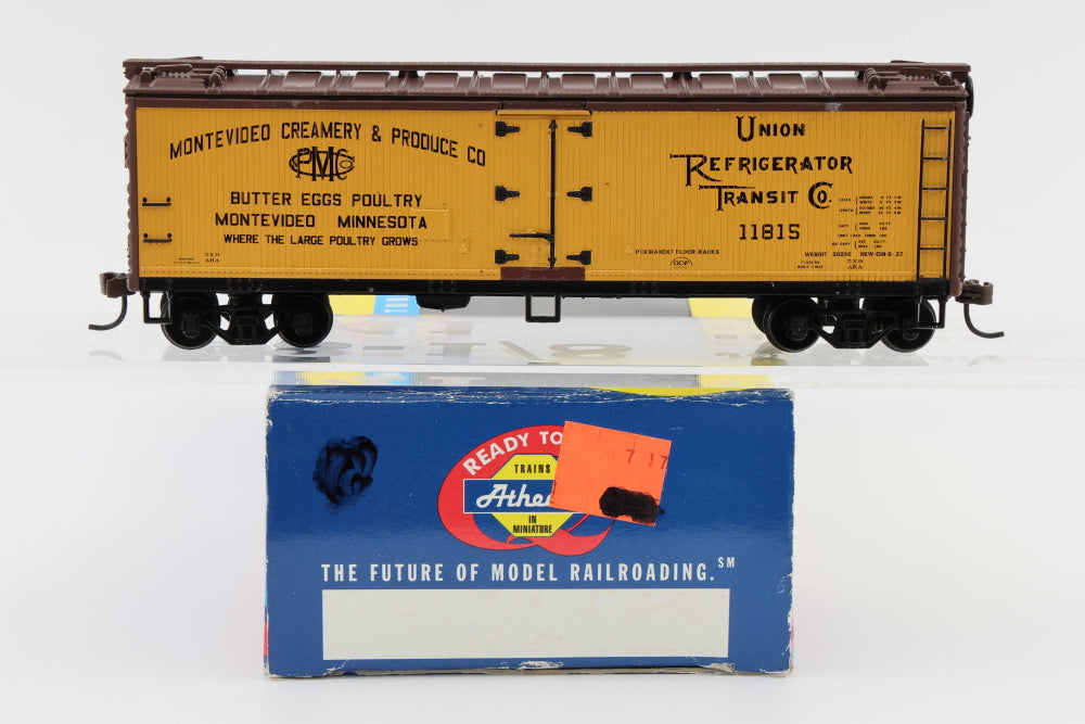 Athearn Ready to Run,Union Refrigerator Transit Co. (UTLX) 40' Wood Reefer, 11815, Montevideo Creamery and Produce CO, Montevideo, Minnesota, Not in orignal box.