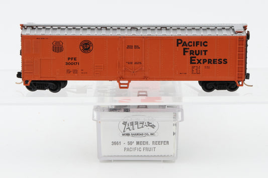Atlas N scale Pacific Fruit Express (PFE) 50ft Plug Door, Mechanical Reefer, Micro Trains couplers, 300171, 3661