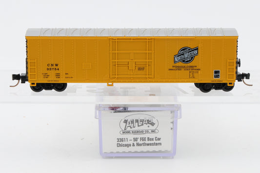 Atlas N scale Chicago and Northwestern (CNW) 50ft FGE Single Door, Box car, Micro trains couplers, 32754, 33611