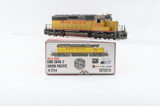 Scale Trains, Rivet Counter, HO scale, Union Pacific (UP) SD40-2 3754 DCC with sound, SXT30731, Weathered, preowned