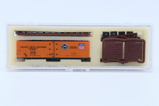 Intermountain N scale Pacific Fruit Express (PFE) 40' Steel Sided Ice Bunker Reefer car kit, R-40-23, 47043 60501-16, preowned, new in box