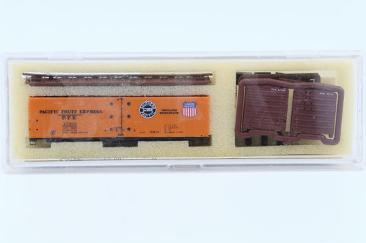 Intermountain N scale Pacific Fruit Express (PFE) 40' Steel Sided Ice Bunker Reefer car kit, R-40-23, 47200, 60501-18, preowned, new in box