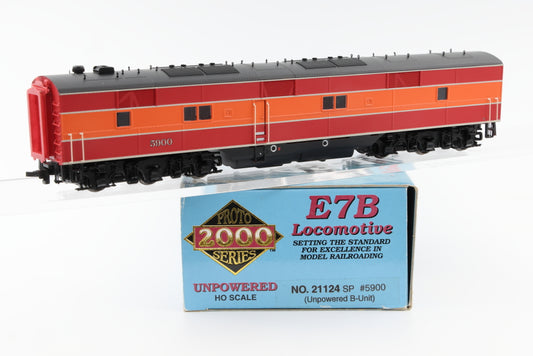 Proto 2000 Southern Pacific (SP) "Daylight scheme" E7B 5900 unpowered, Item 21124, pre-owned NIB