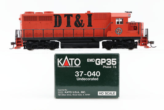 Kato HO scale Locomotive EMD GP35 Phase Ib, w/o Dynamic Brakes, Detroit Toledo and Ironton #353, custom painted and decaled, DC, 37-040