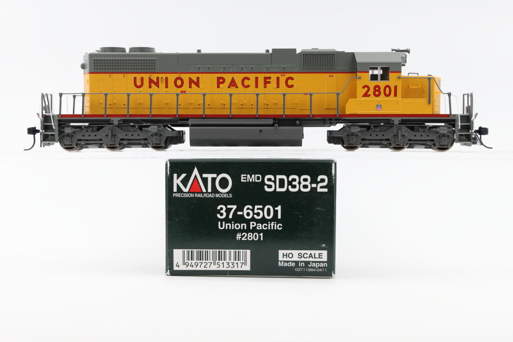 Kato HO scale Locomotive EMD SD38-2 Union Pacific #2801, DC, 37-6501