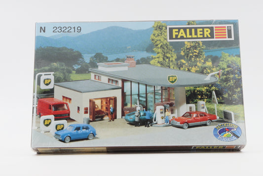 Faller N scale BP Gas Station Kit 232219, factory sealed
