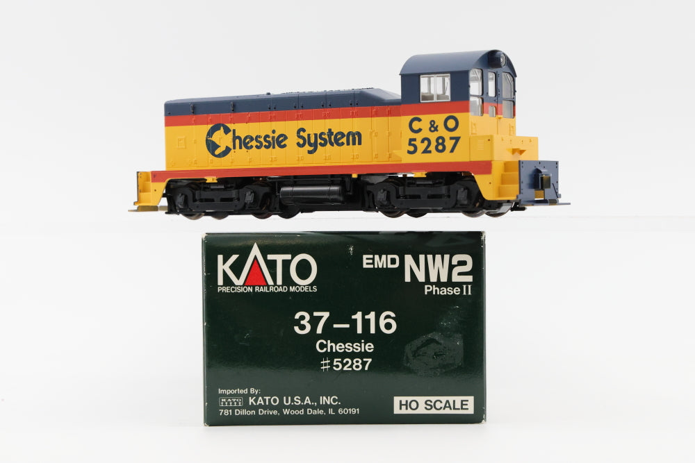 Kato HO scale Chessie System/C&O EMD NW2 5287, Phase II, 37-116, DC, used