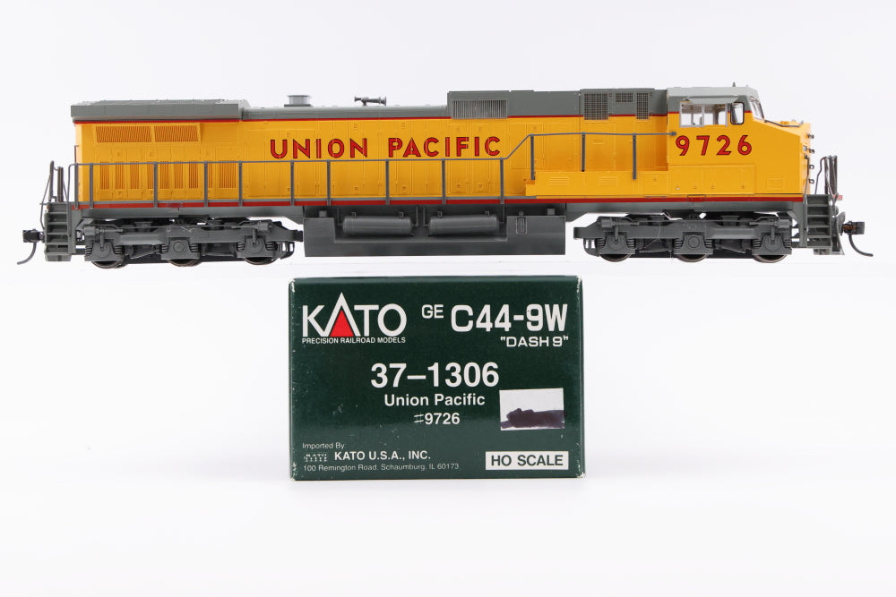Kato HO scale GE C44-9W Union Pacific, 8633, 37-1306, DC, used