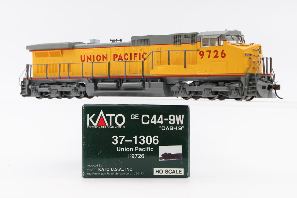 Kato HO scale GE C44-9W Union Pacific, 8633, 37-1306, DC, used