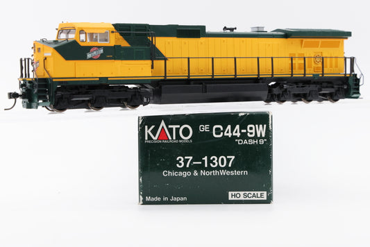 Kato HO scale GE C44-9W Chicago and Northwestern, unnumbered, 37-1307, DC, used