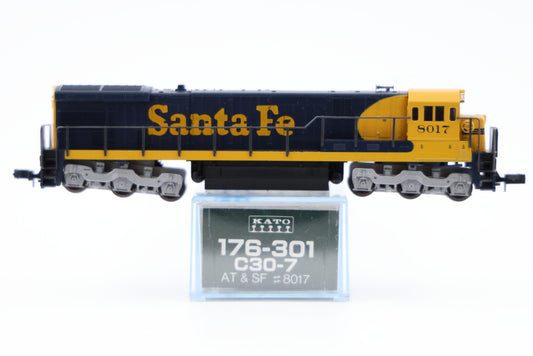 Kato N scale Santa Fe C30-7 #8017, DC, Rapido style couplers, new in box, Pre-owned, never used, 176-301