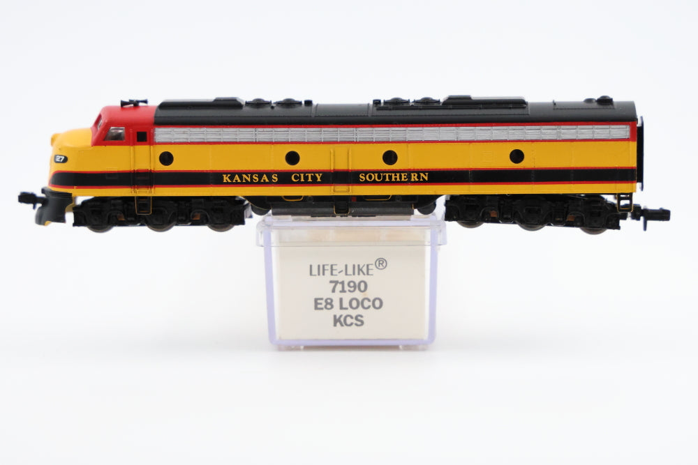 Life Like Trains N scale E8a loco, Kansas City Southern railroad, #27, original box, 7190